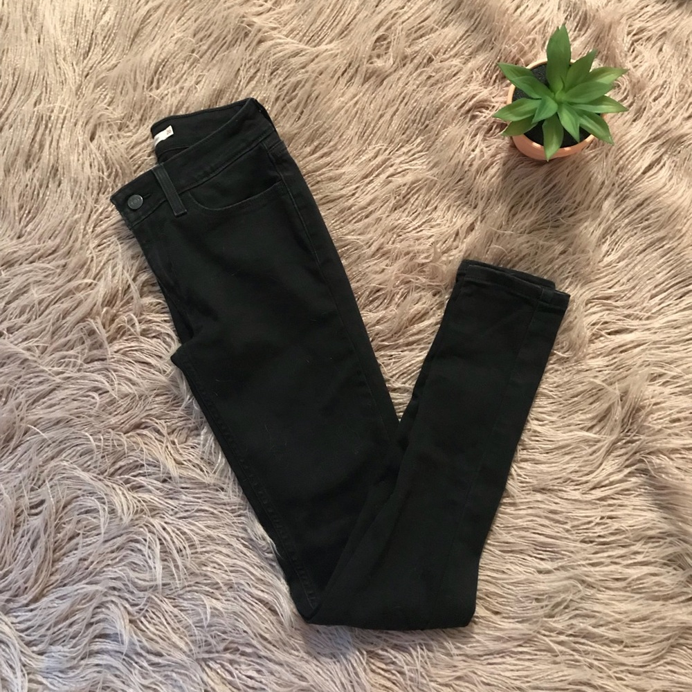 Levi’s super skinny black jeans